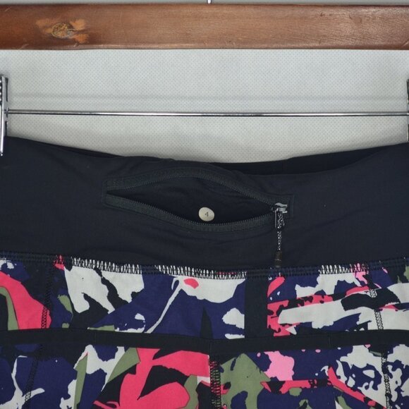 lululemon Run: Speed Shorts 2.5" Size 4 in Pop Cut Boom Juice Multi - Picture 5 of 5